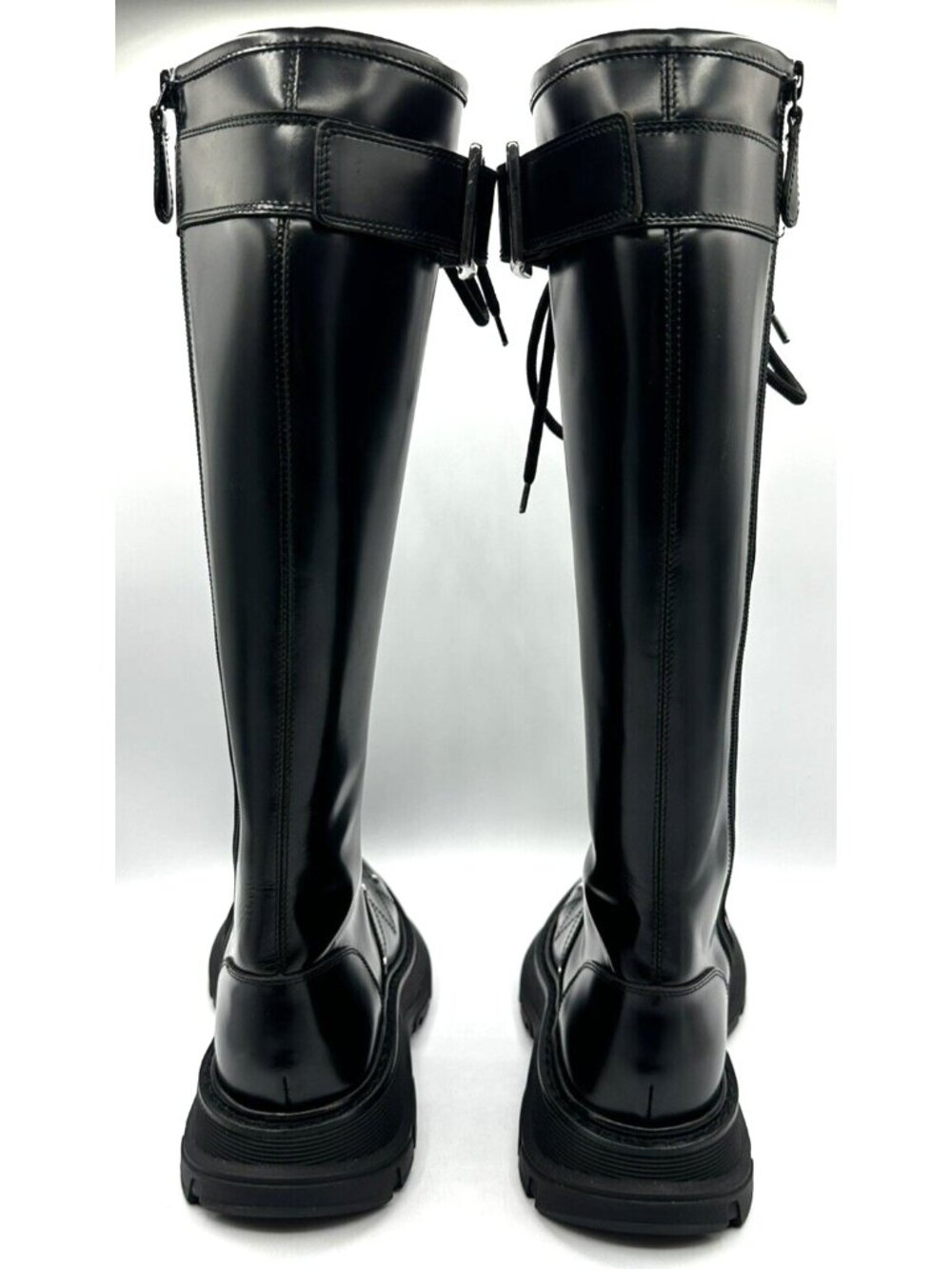 Alexander Mcqueen boots women 37 Tread Slick Knee-high Boot in Black/silver - Picture 3 of 14